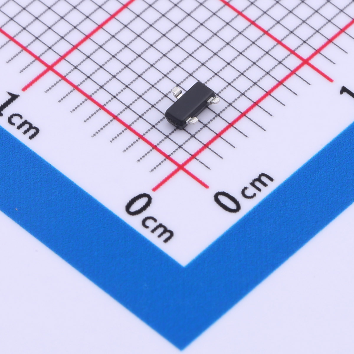 穩壓二極管BZX84C18